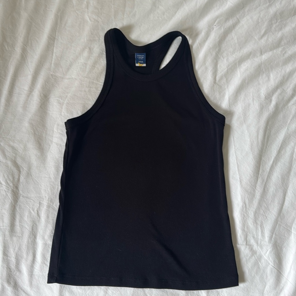 Girls black razorback tank top worn once